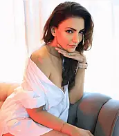 Navina Bole Photo